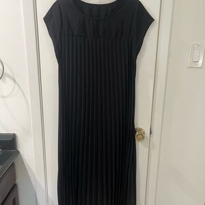 Elegant Black Pleated Dress